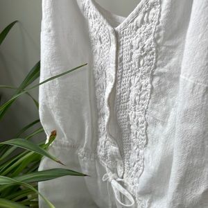 Albercrombie &Fitch white top